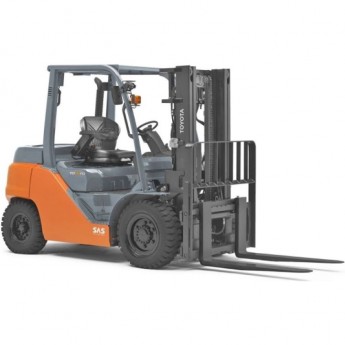 Дизельный вилочный погрузчик TOYOTA 02-8FDJF35