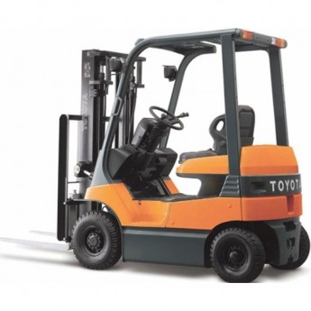 Электрический вилочный погрузчик TOYOTA 8FB30