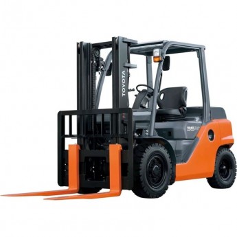 Бензиновый вилочный погрузчик TOYOTA 8FG35N