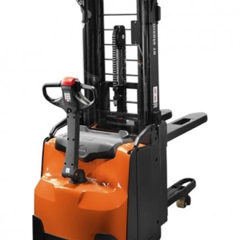 Электроштабелер TOYOTA SWE145